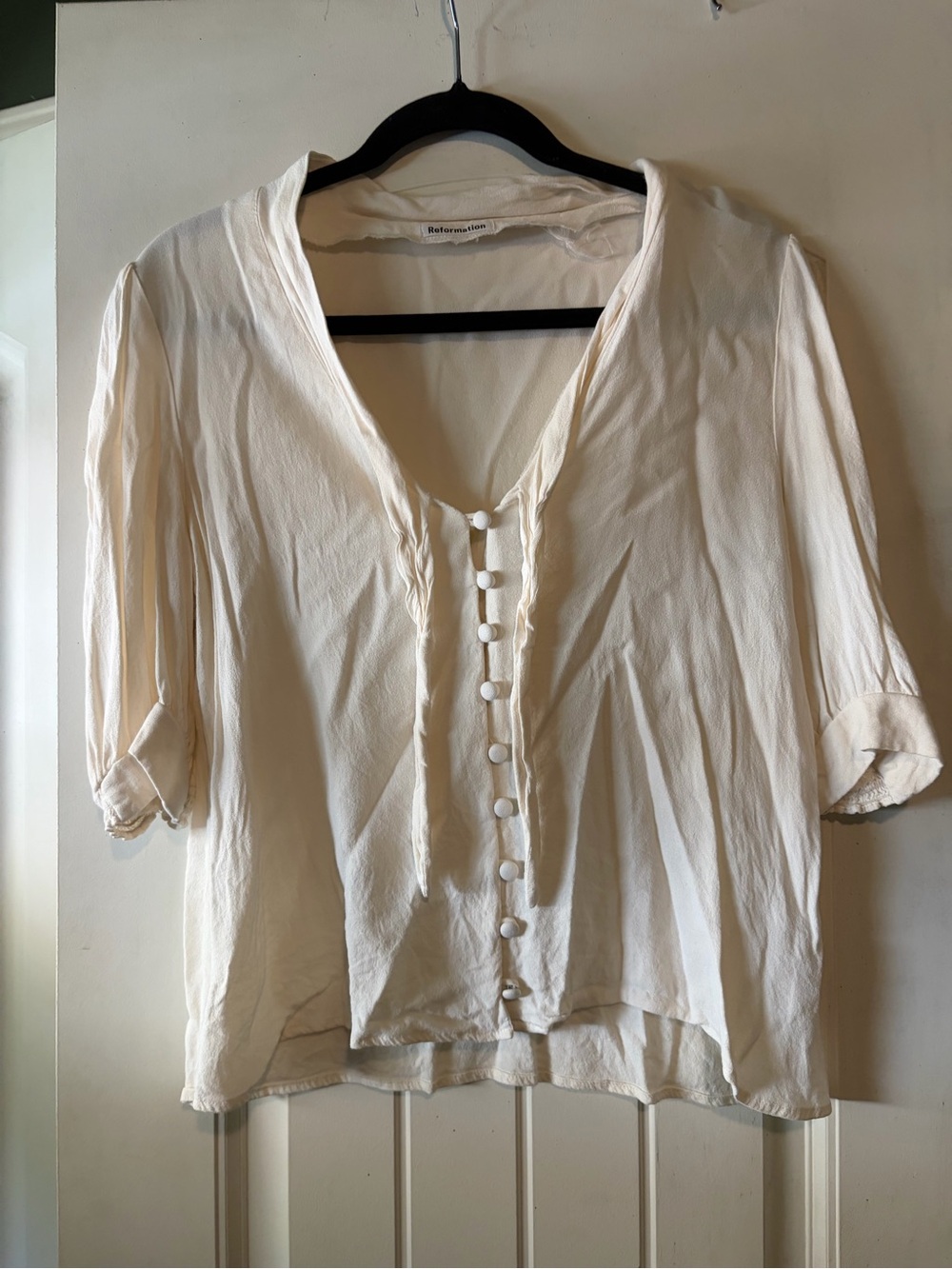 Reformation Cream Button-Front Tie-Neck Women’s Blouse